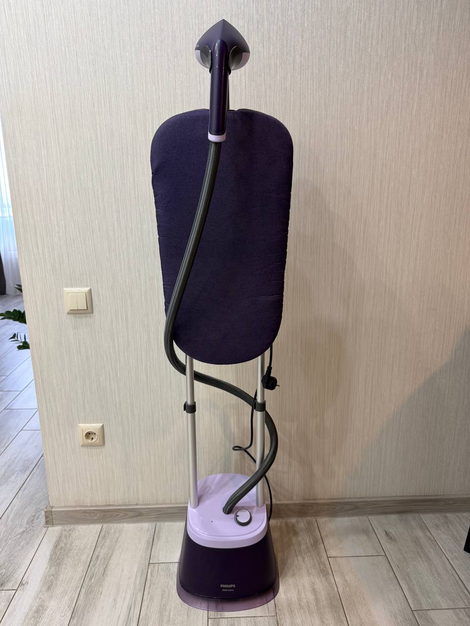 Отпариватель для одежды Philips 3000 Series