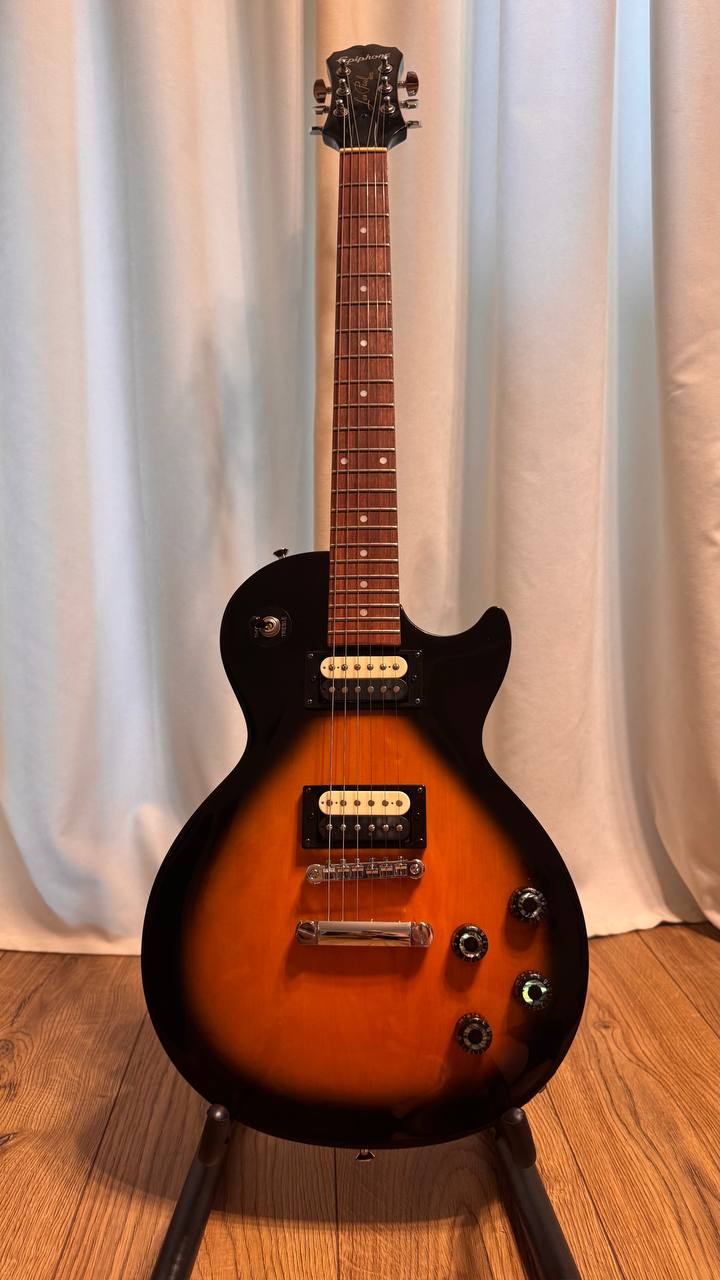 Электрогитара Epiphone Les Paul Studio E1