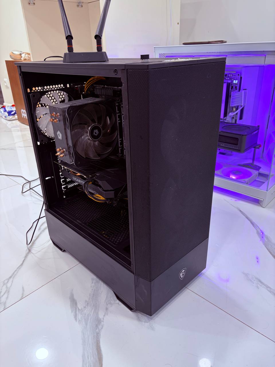 Монитор HP V24i 23.8"