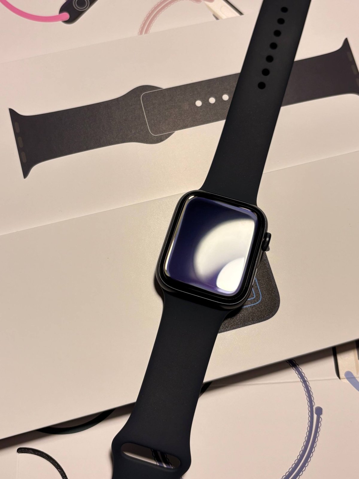 Продаю НОВЫЕ СО СКИДКОЙ Apple Watch SE 3, 44 мм. Часы абсолютно новые, не использовались.