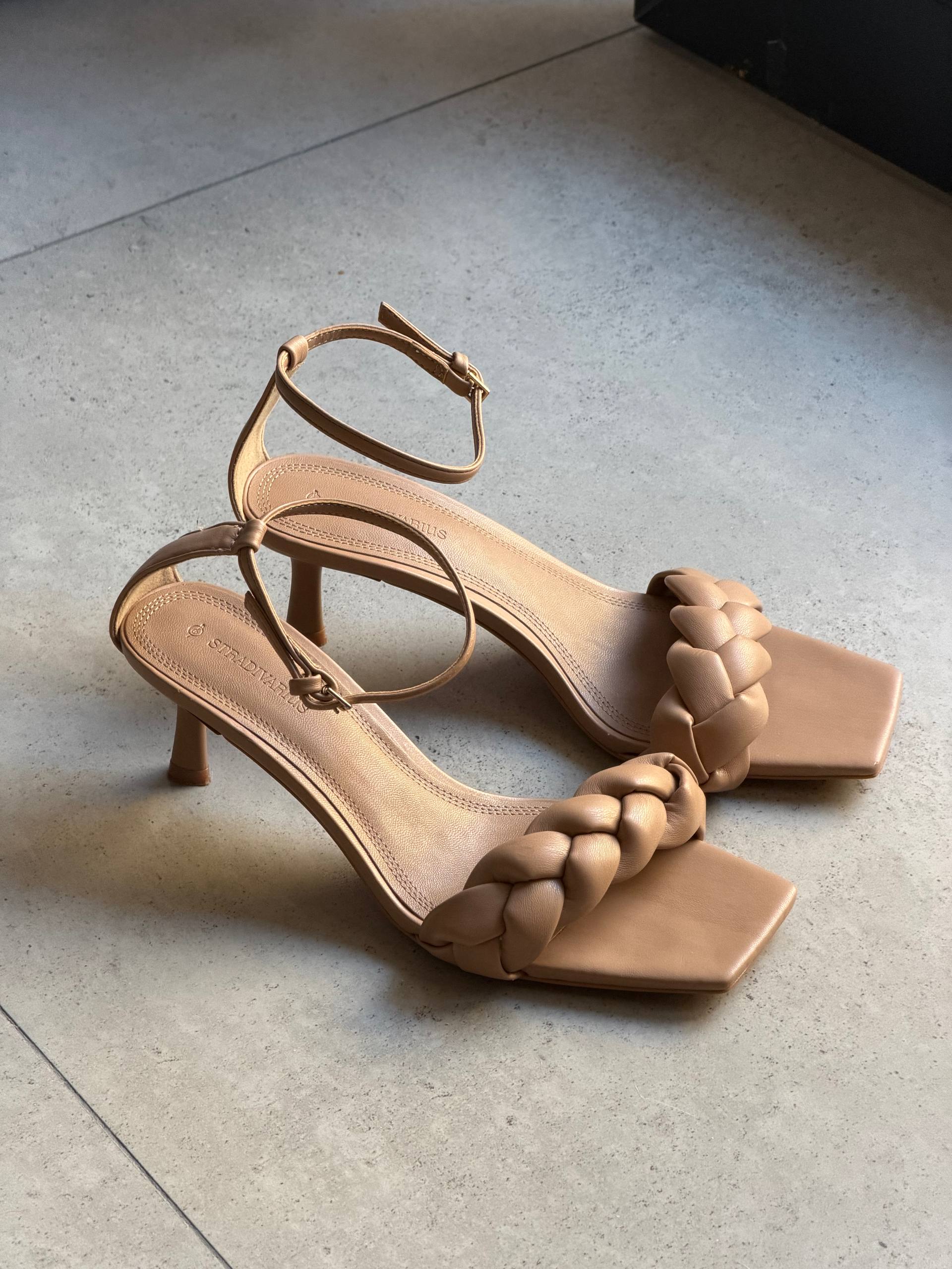 Босоножки Stradivarius 36/37 размер