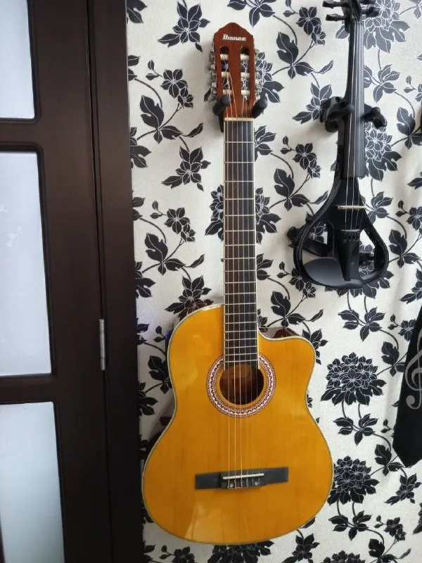 Гитары Yamaha