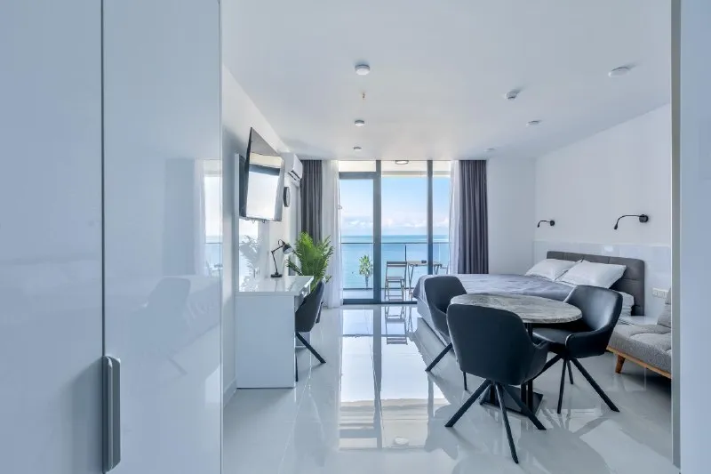 Апартаменты с прямым видом на море в Palm Residence