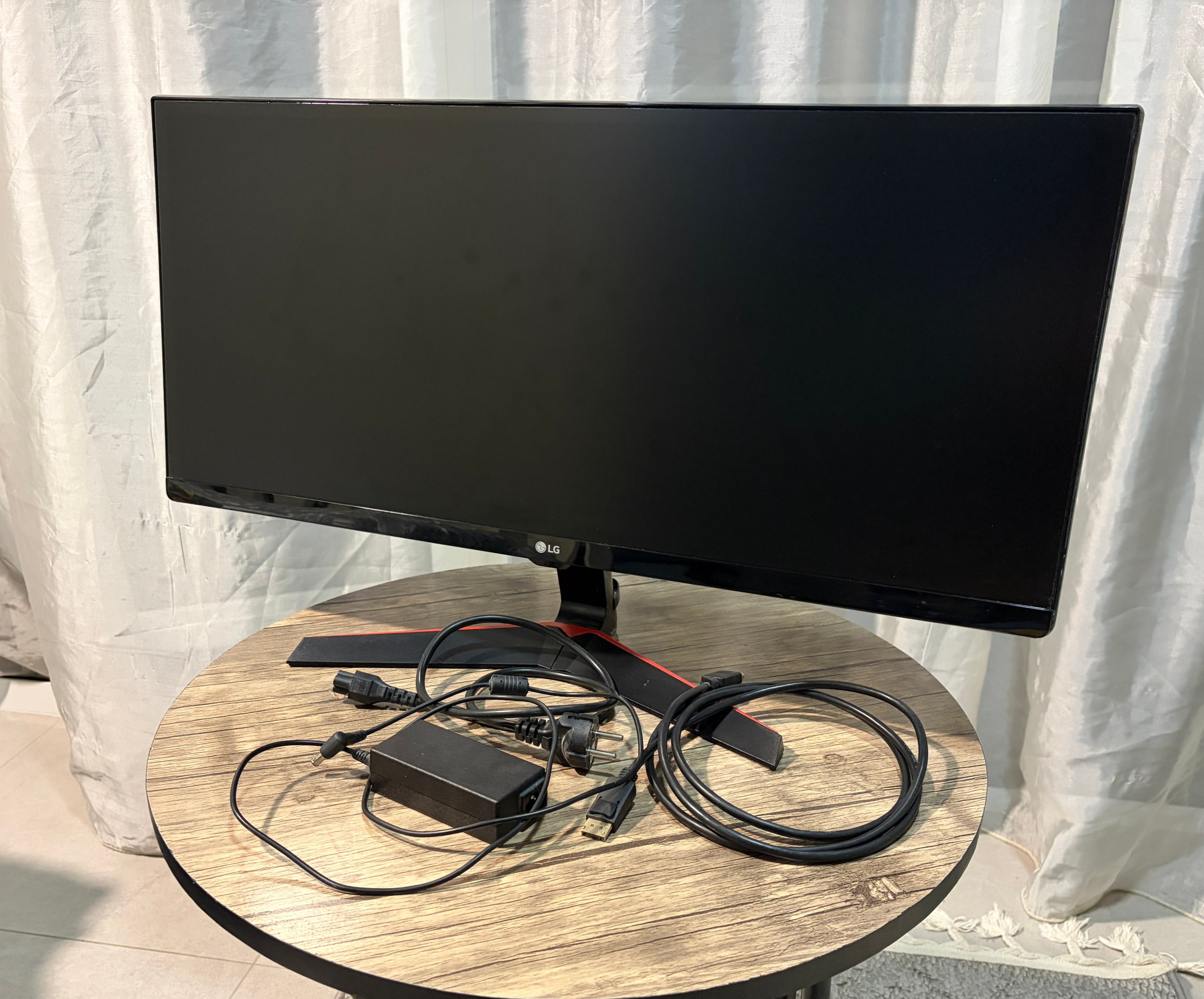 Монитор LG 29UM69G-B - 250 лари