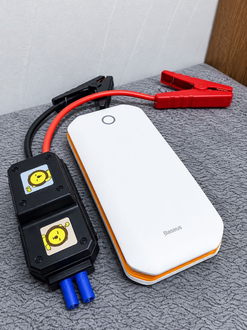 Автомобильное пусковое устройство (бустер) Baseus car jump starter
