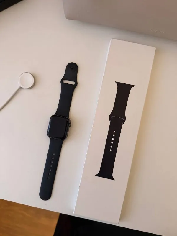 Apple Watch Series 5 40 мм