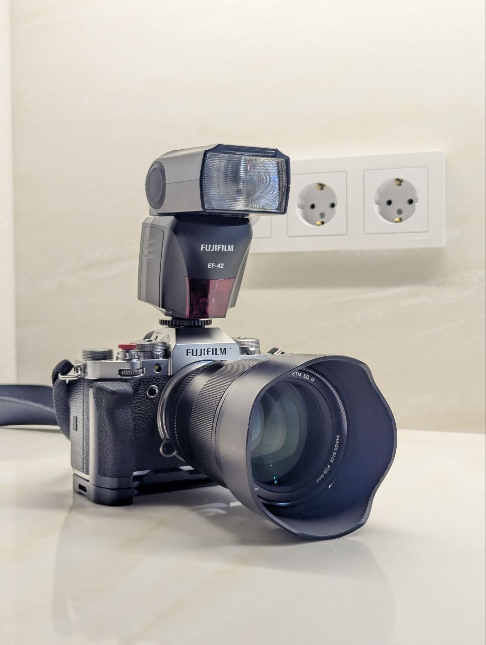 Fujifilm X-T4 kit с объективом Viltrox 75mm f1.2 Pro