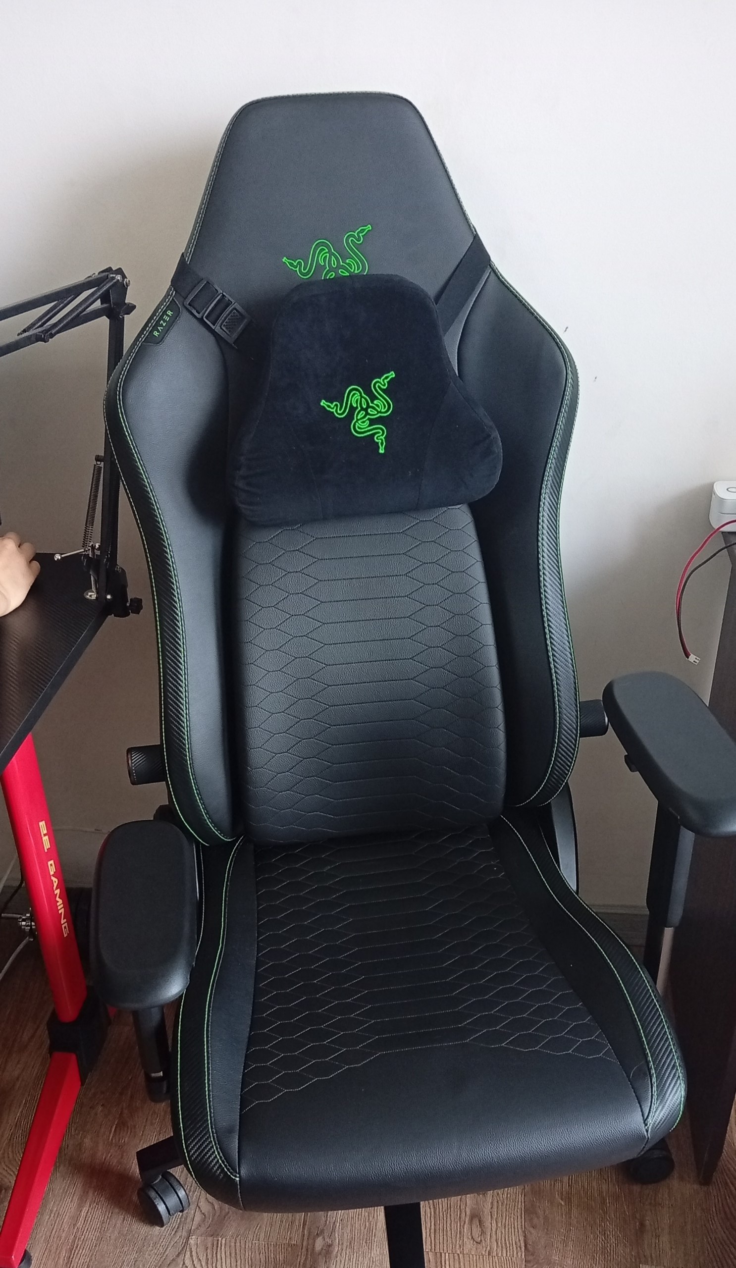 Игровое кресло Razer Iskur V2