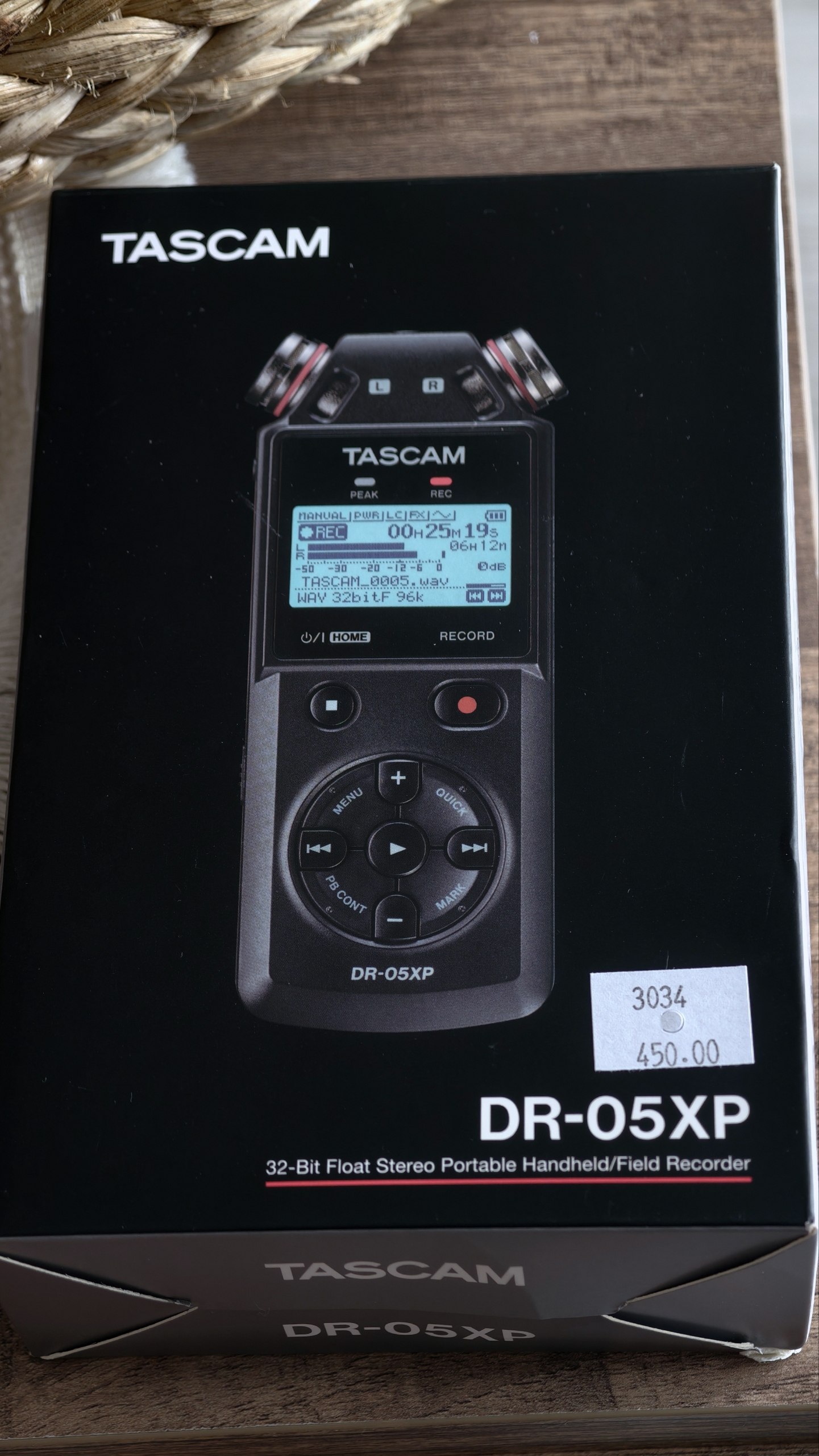 Микрофон-рекордер TASCAM DR-05XP