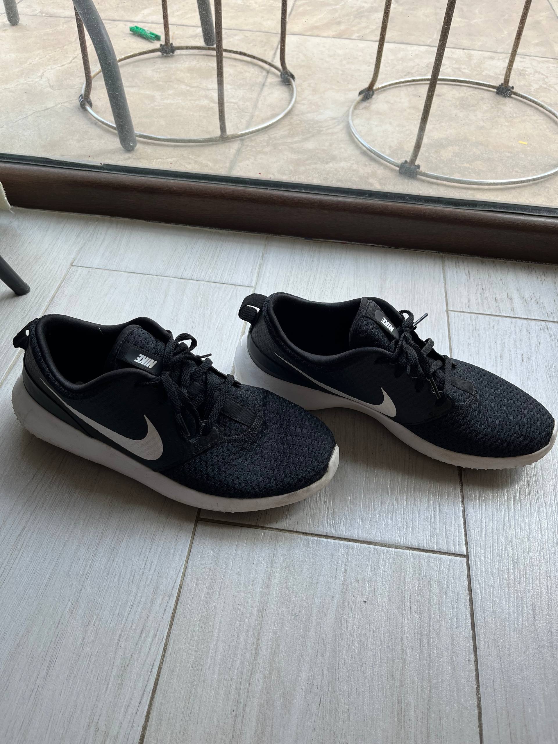 Nike кроссовки