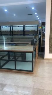 Стенд для продажи сладостей и кофе