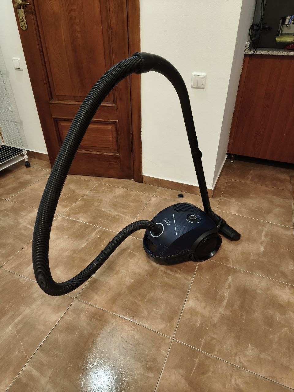 Пылесос Bosch bgls2bu2/01