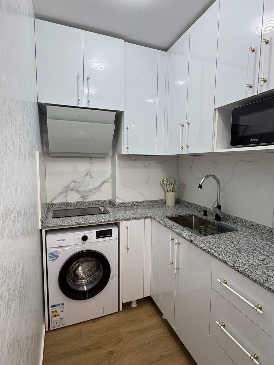 Квартиру 2 спальни, Багратиони 131а