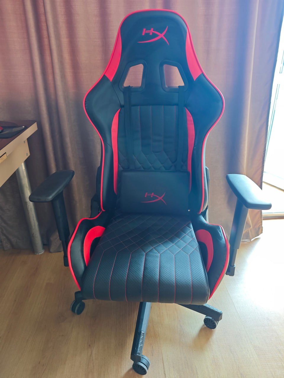 Геймерское кресло HyperX Blast Core