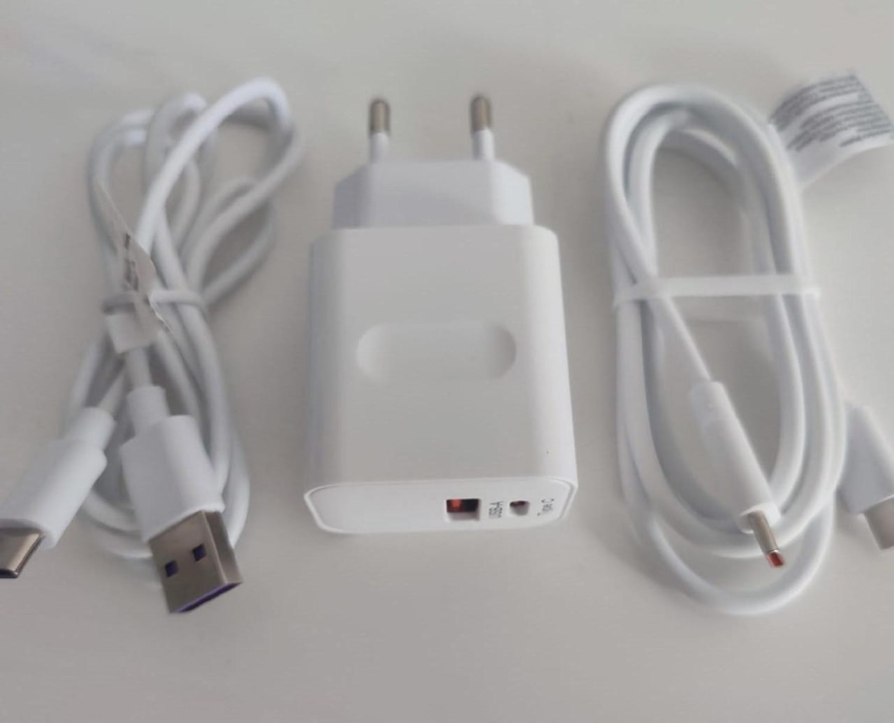Зарядное устройство Xiaomi/Samsung/Apple 40W с кабелями