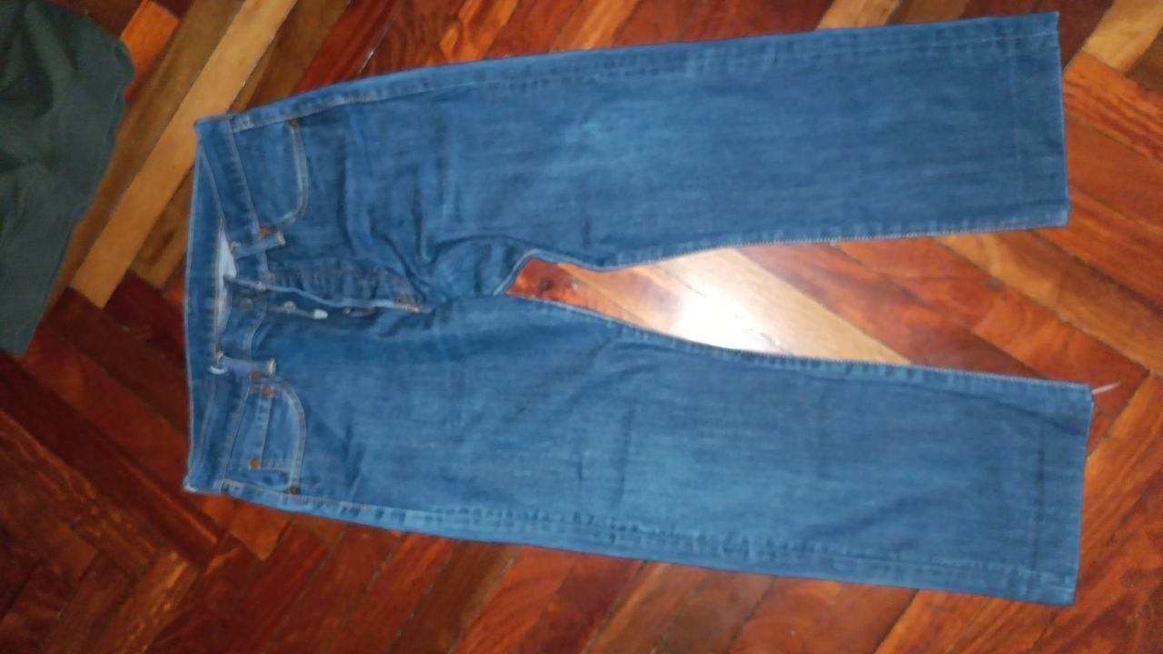 Джинсы Levi's