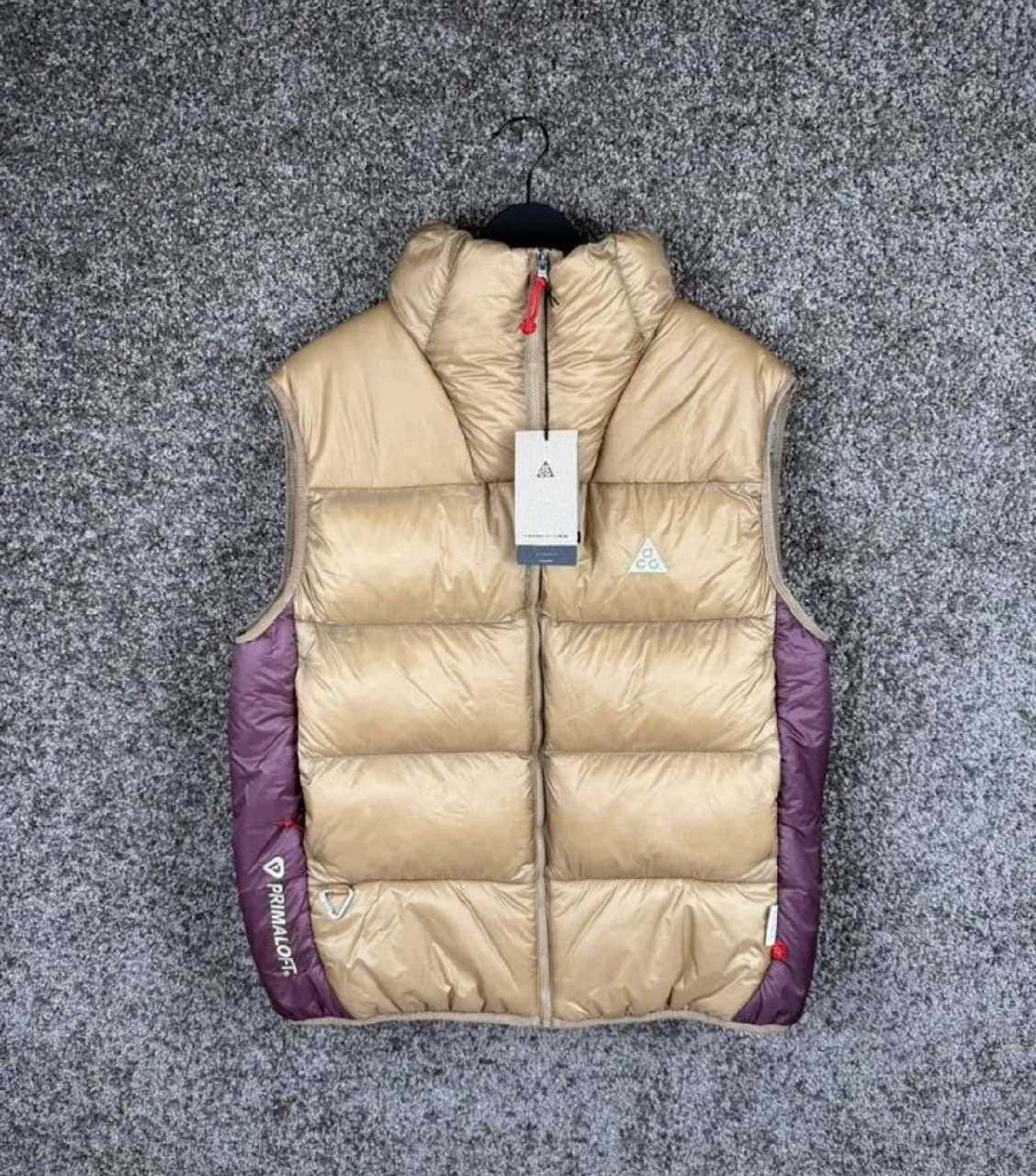 Жилетка мужская / Жилет мужской Nike ACG Lunar Lake