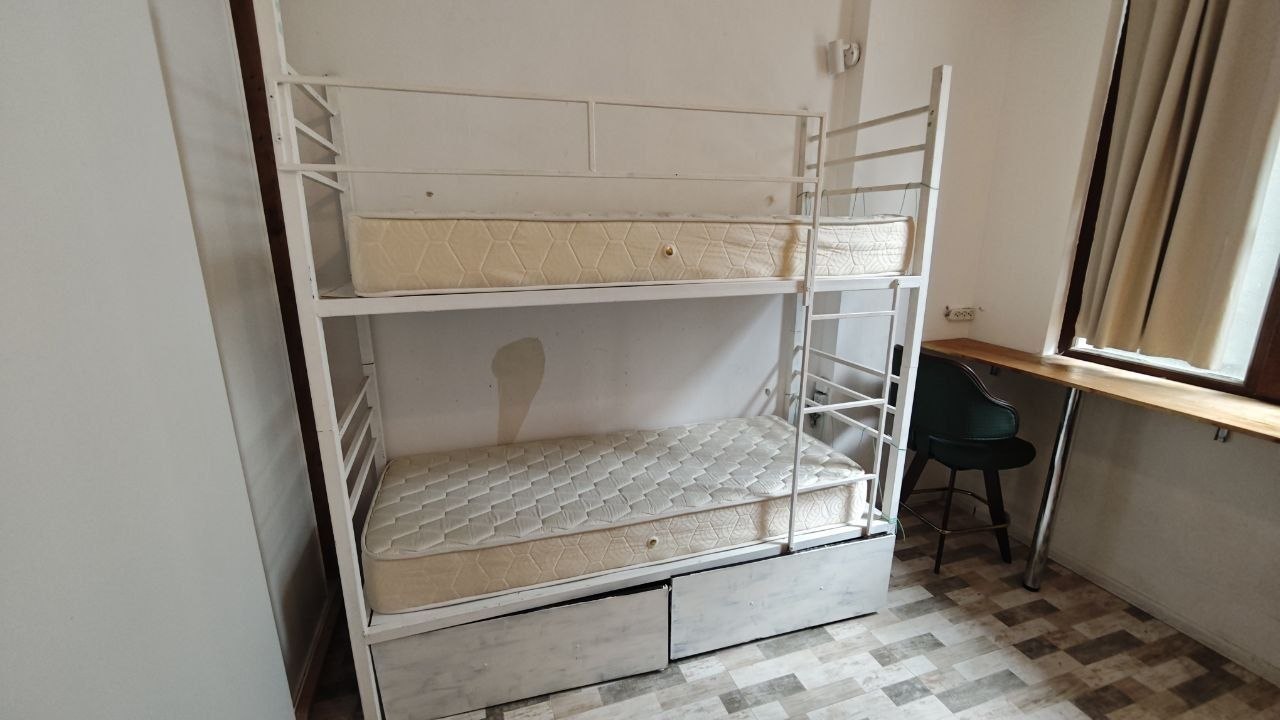 Двухъярусная кровать