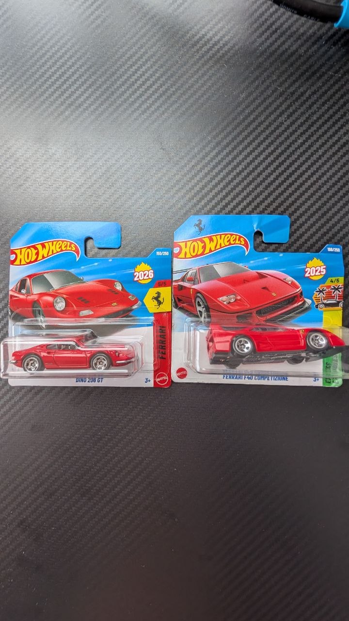 Машинки Hot wheels Ferrari, 2 шт
