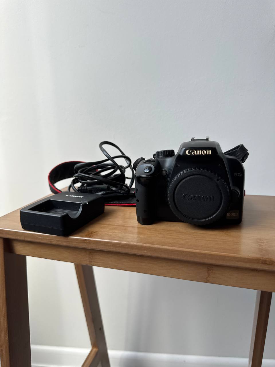 Фотоаппарат Canon 1000D Body