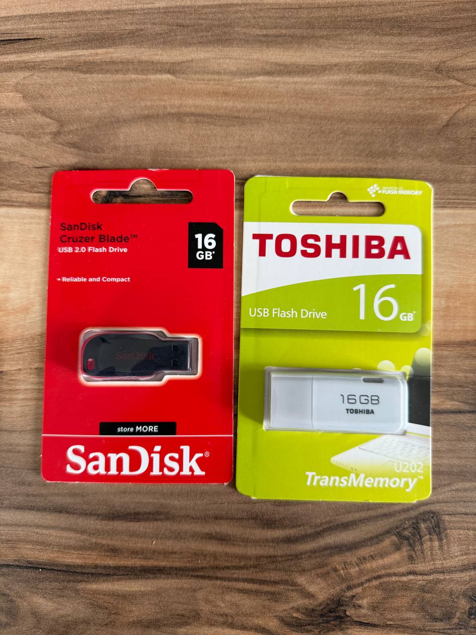Флешка SanDisk 16GB