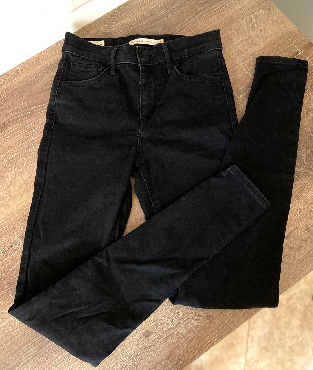 Джинсы женские Levi's Premium