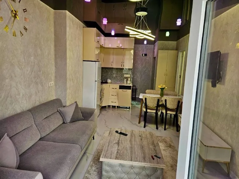 Квартира 2+1, Тбел Абусеридзе, 36