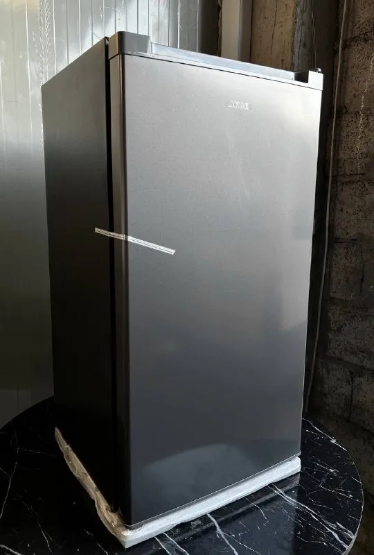 Холодильник AKAI 82 л.
