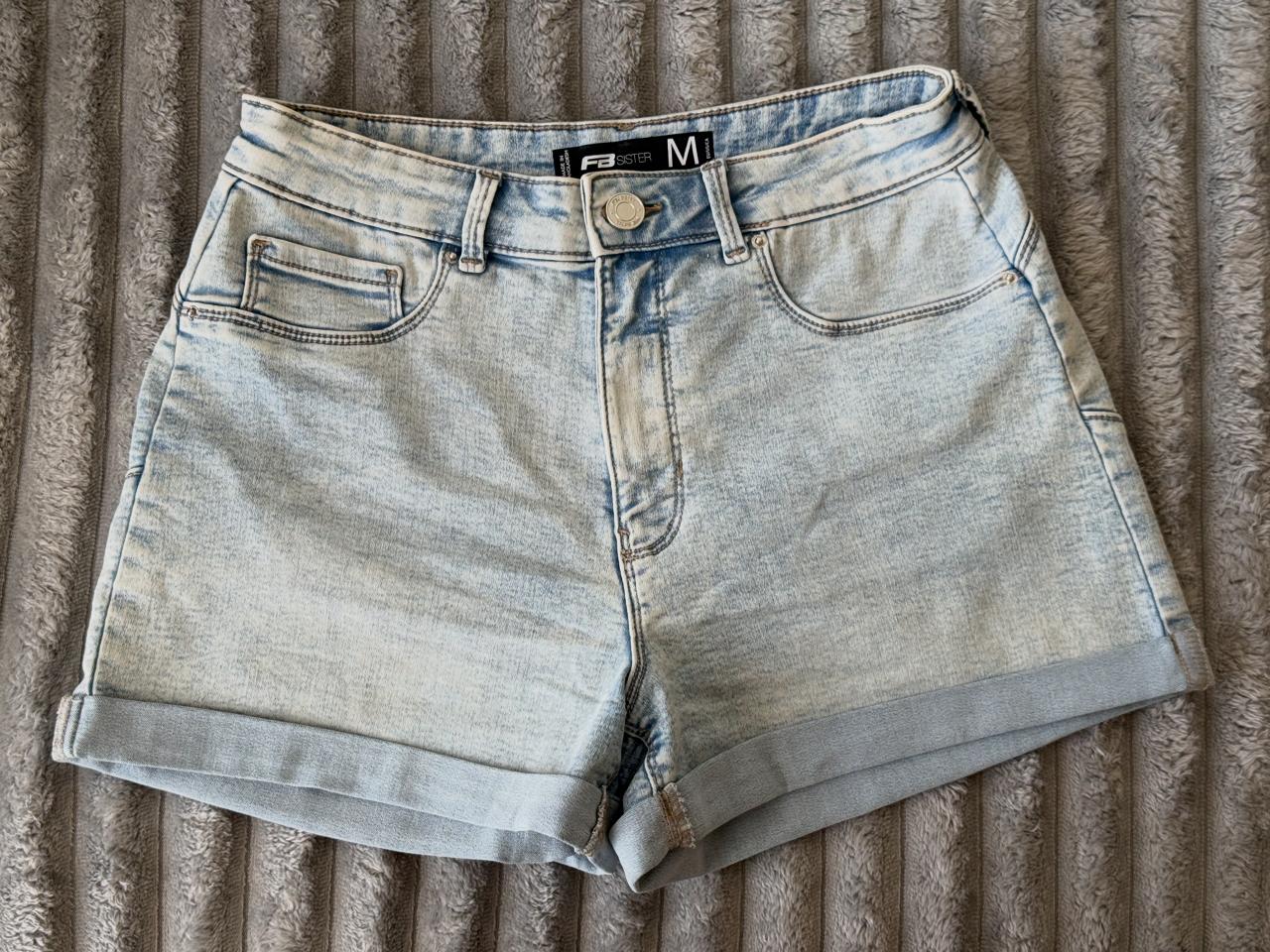 Бежевые шорты LCW Jeans - размер 26