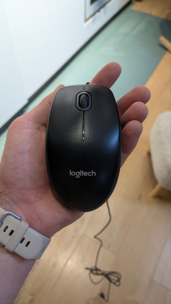 Мышь проводная Logitech