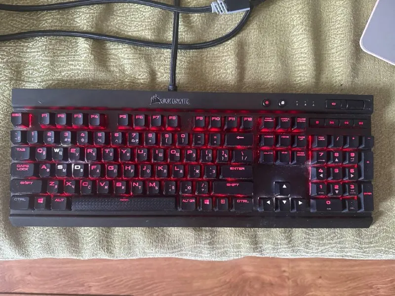 Игровая механическая клавиатура Corsair K70 Rapidfire