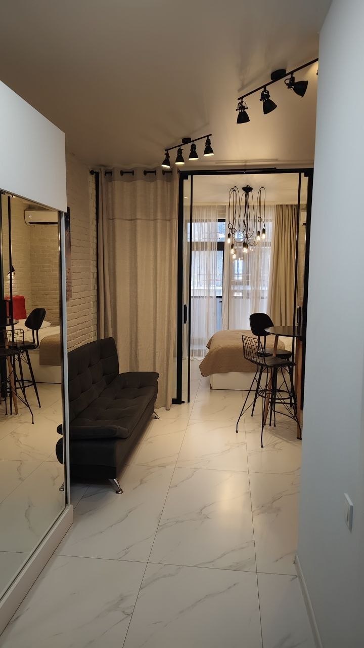 Ухоженная квартира, 38 м², Аллея Героев
