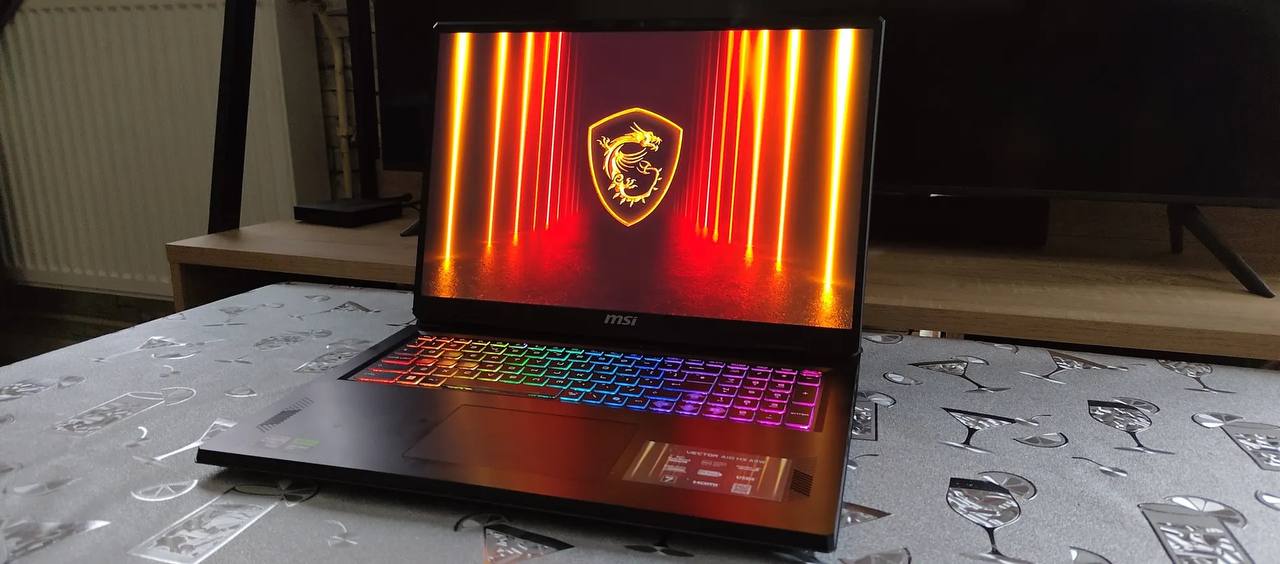 Ноутбук MSI Vector A18 HX