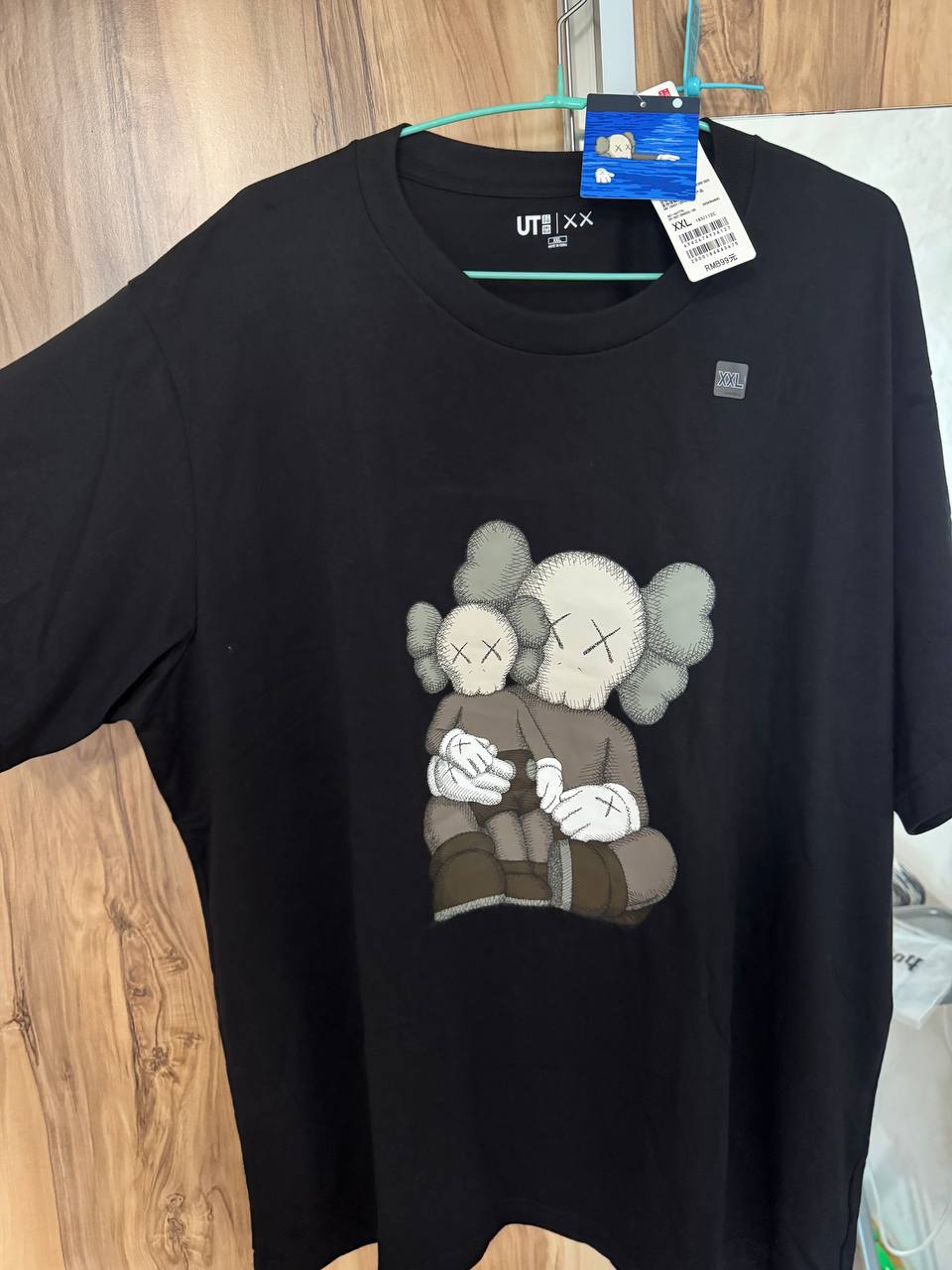 Футболка Uniqlo x Kaws XXL