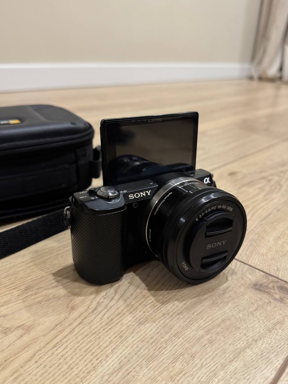 Фотоаппарат Sony a5000 + объектив 16-50mm