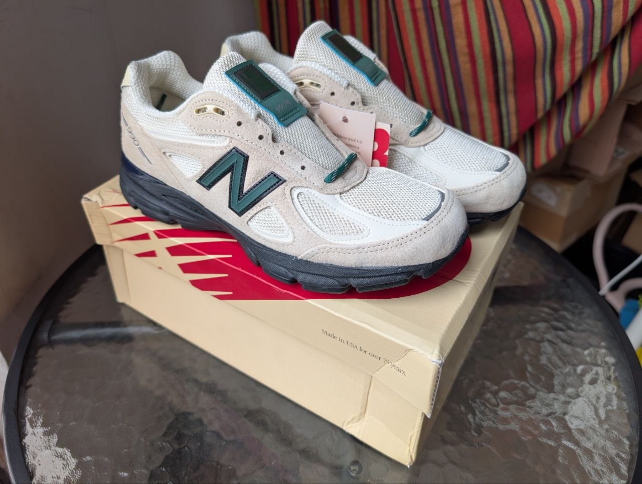 Кроссовки New Balance 990v4