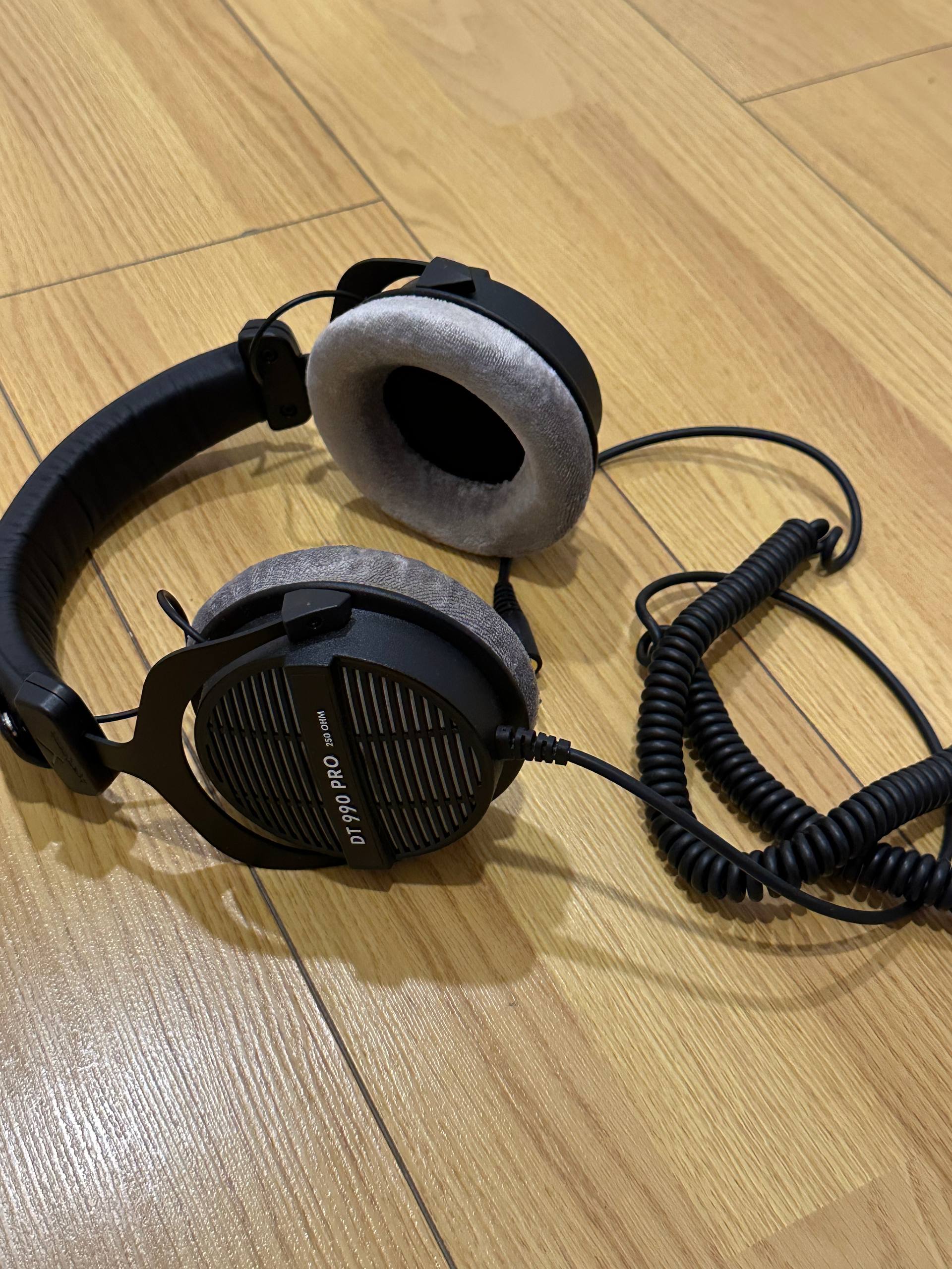 Студийные наушники Beyerdynamic DT 990 PRO 250 ohm
