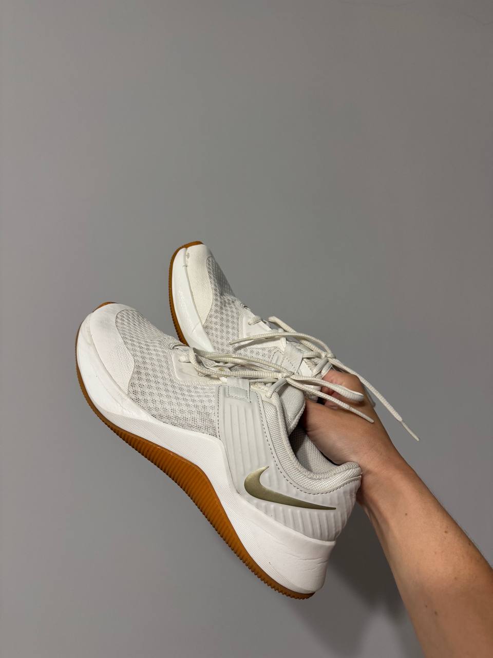 Кроссовки Nike женские