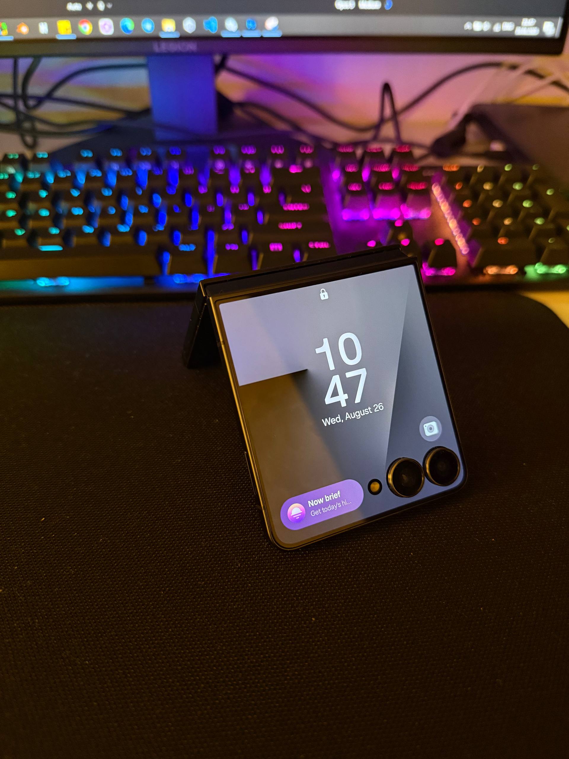 Samsung Galaxy Z Flip7