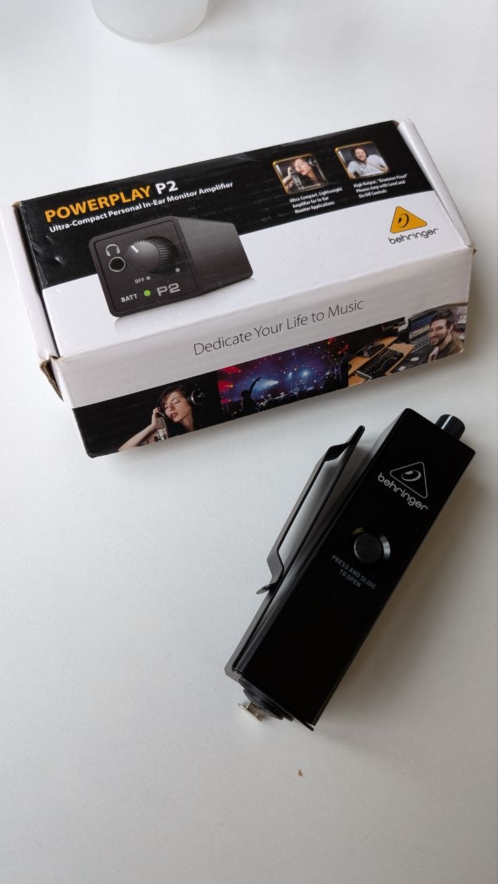 Усилитель Behringer Powerplay P2