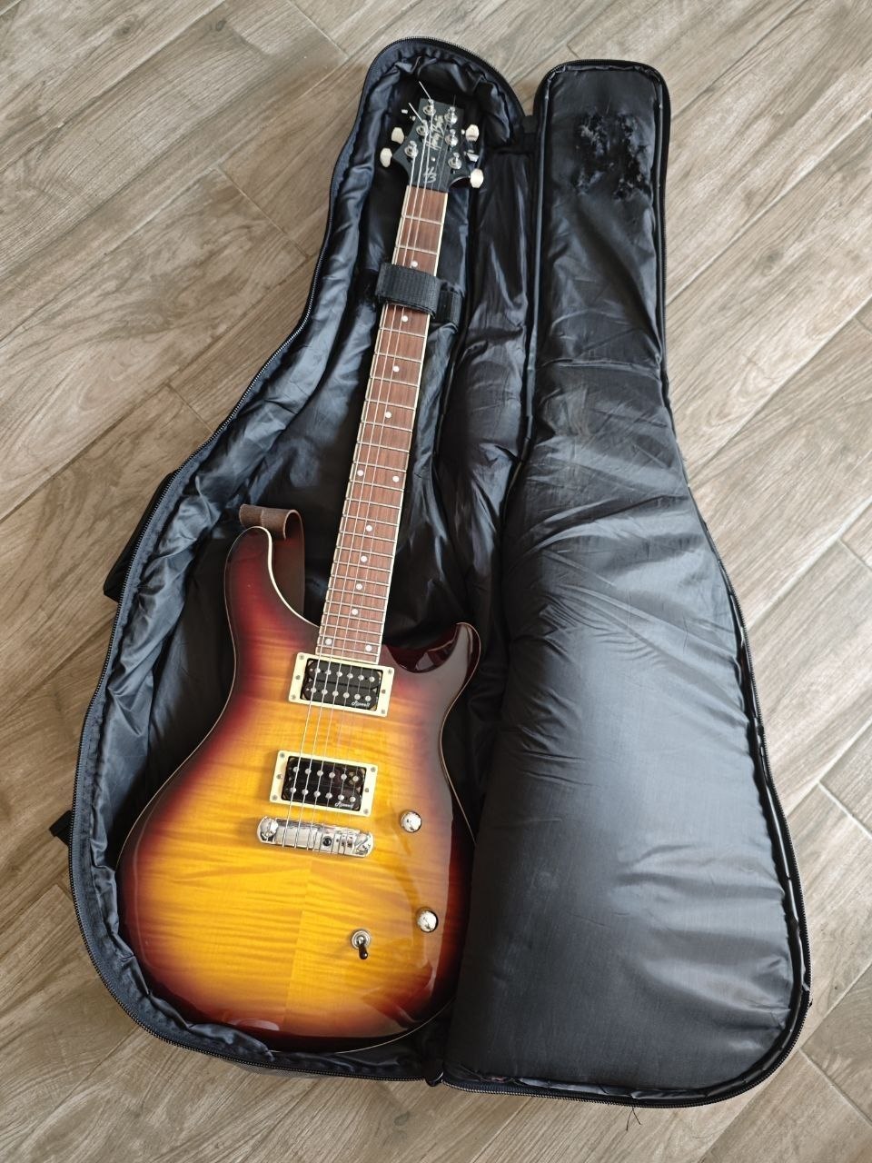 Электрогитара HARLEY BENTON CST-24 VINTage SUNBURS с комбоусилителем