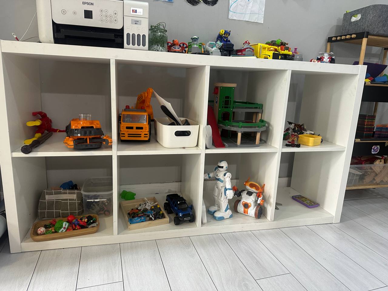 Стеллаж IKEA Kallax 8 ячеек белый