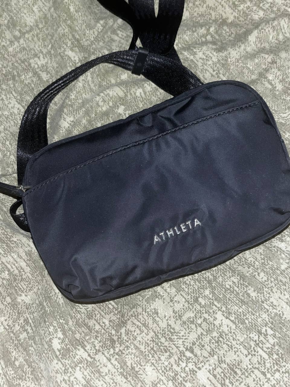 сумка-бананку Athleta