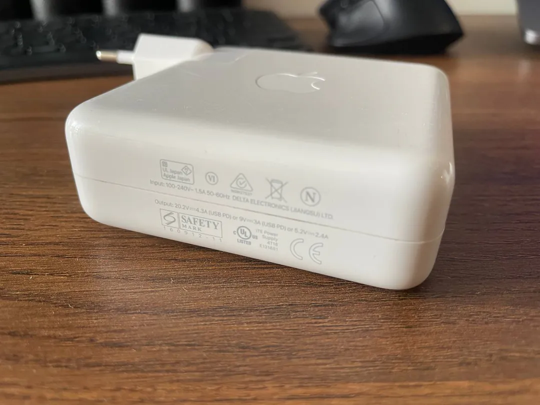 Зарядное устройство Apple 87W с кабелем USB-C