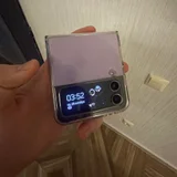 Samsung Galaxy Z Flip 4 (photo 2)