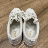 **Продам кроссовки.** (photo 4)