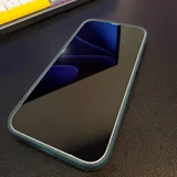 iPhone 16e (photo 1)