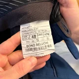 Костюм мужской. Двойка. Размер 48, но на низкий рост. Состояние отличное. Материал на этикетке на фото. (photo 7)