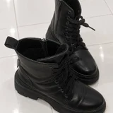 Ботинки женские , кожаные. 38 размер . (photo 1)
