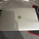 MacBook Apple M1 (photo 2)